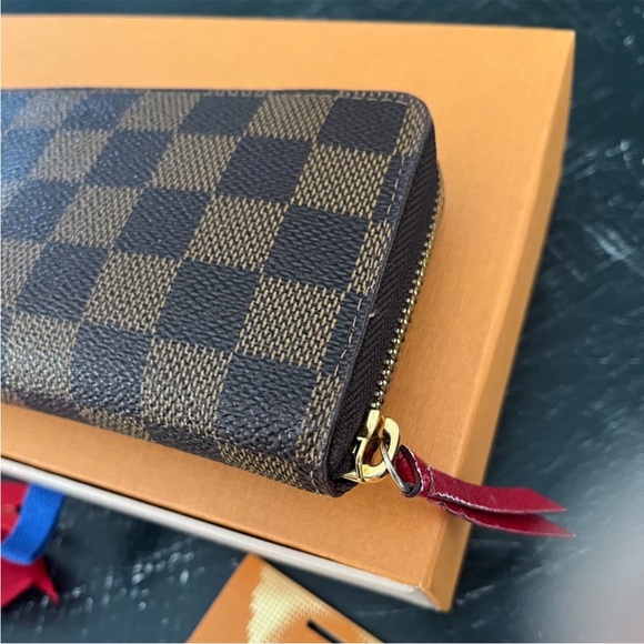 ⭐️SOLD⭐️Louis Vuitton Clemence Wallet - Picture 7 of 17